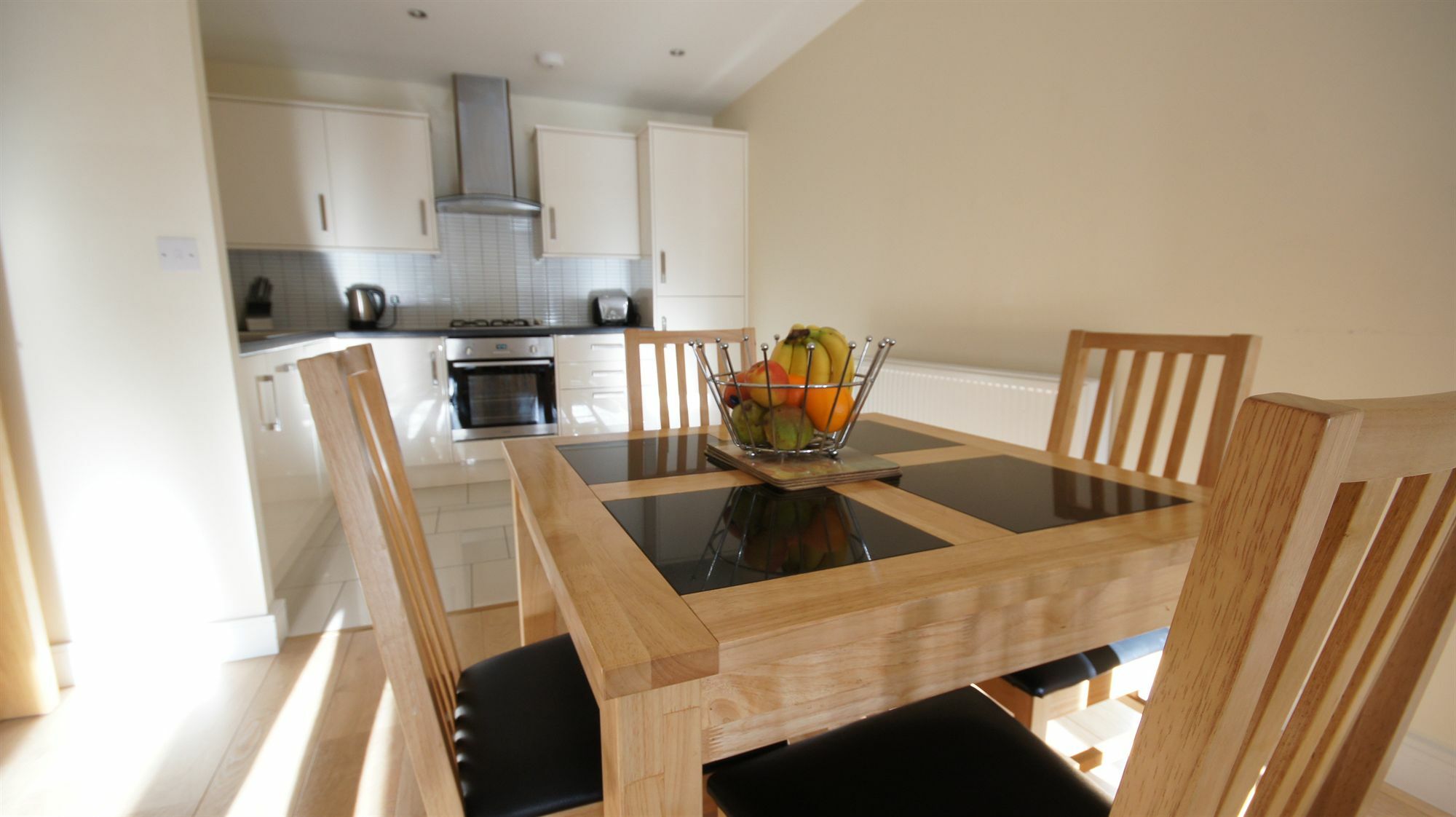Lodge Drive Serviced Apartments Enfield Eksteriør bilde