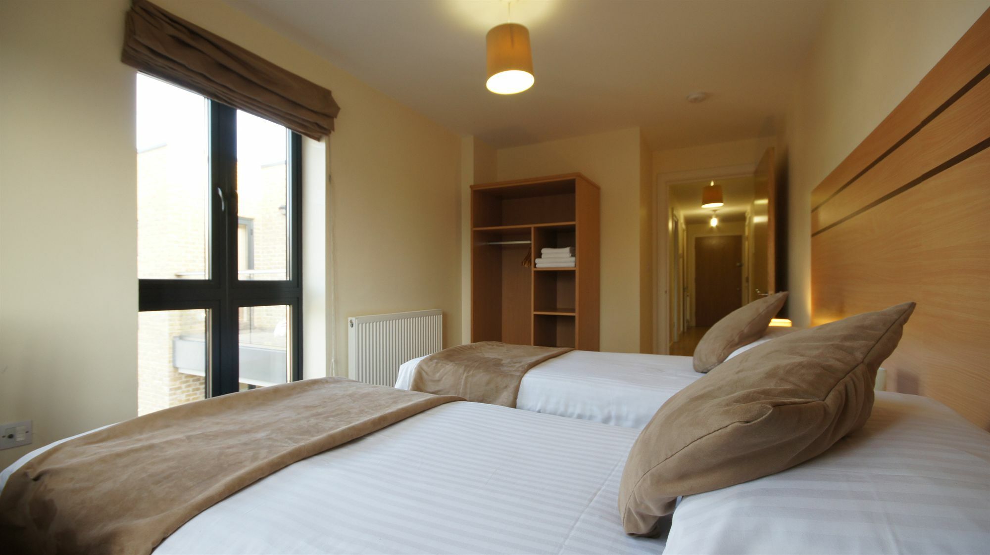 Lodge Drive Serviced Apartments Enfield Eksteriør bilde